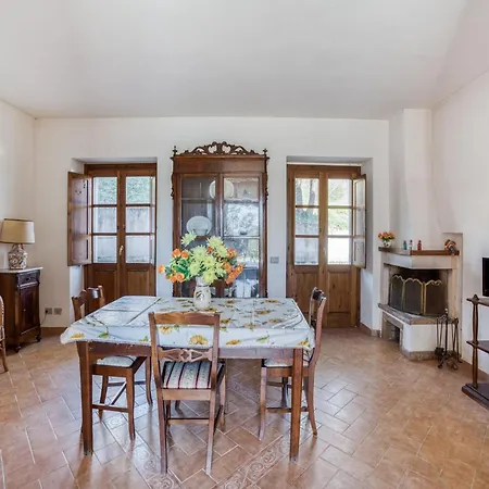 Mansion In With Pool & Garden Citerna